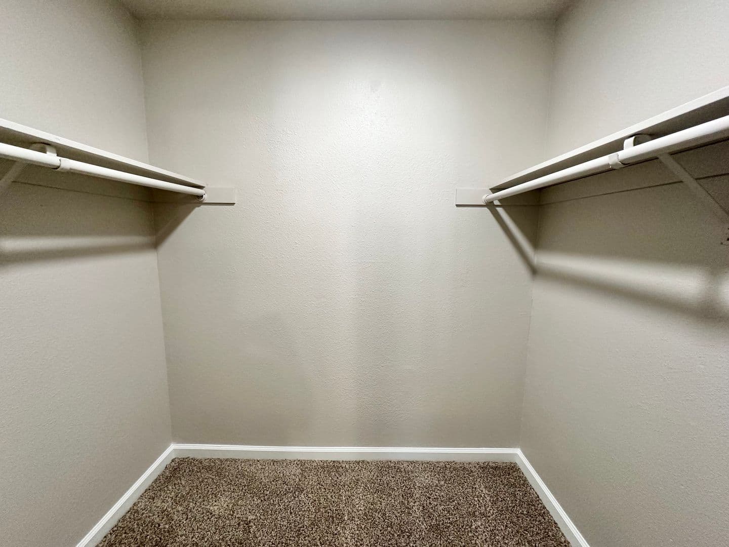 Clovis Apartment: 400 West Gettysburg Avenue