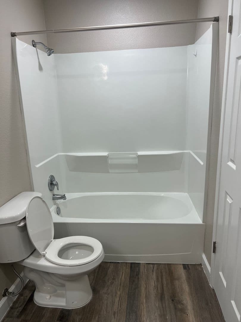 Reedley Apartment: 683 North Haney Avenue