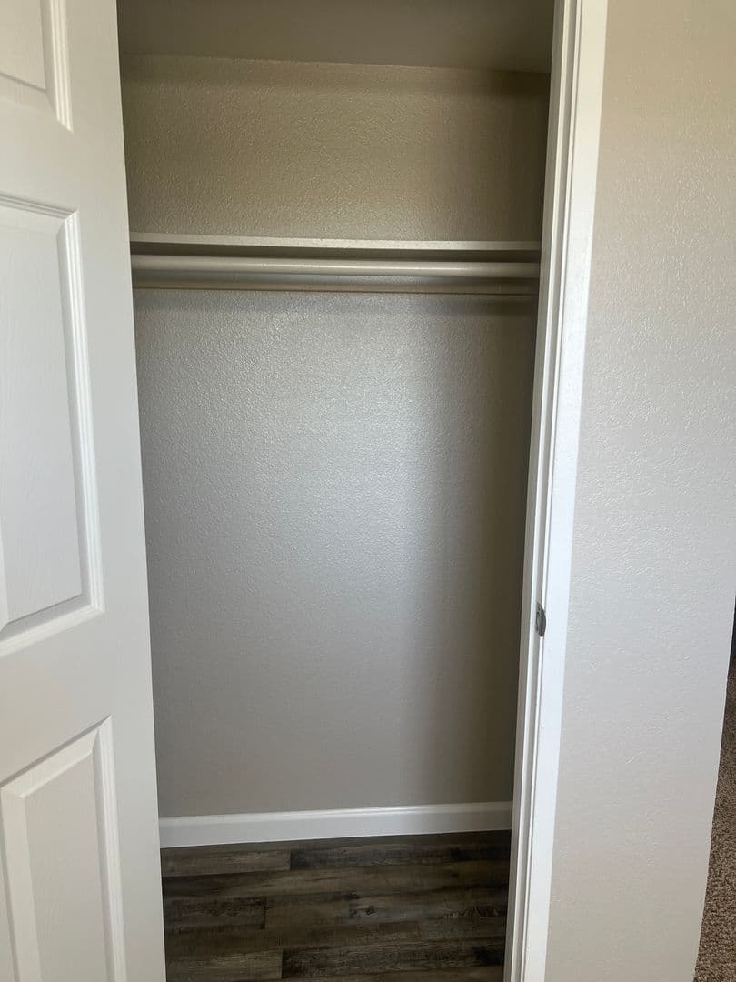 Reedley Apartment: 683 North Haney Avenue