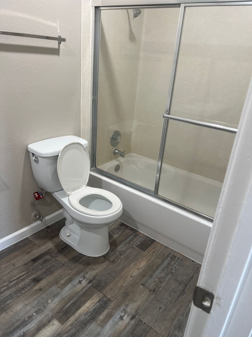 Reedley Apartment: 683 North Haney Avenue