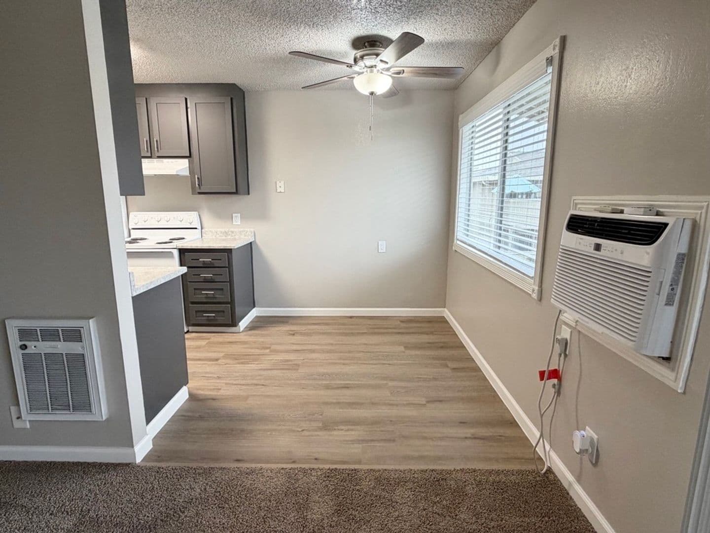 Clovis Apartment: 2127 Peach Avenue