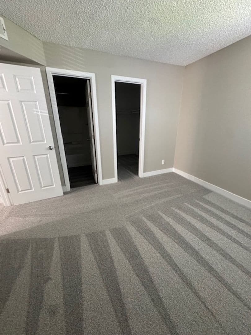 Woodland Apartment: 1180 Matmor Road