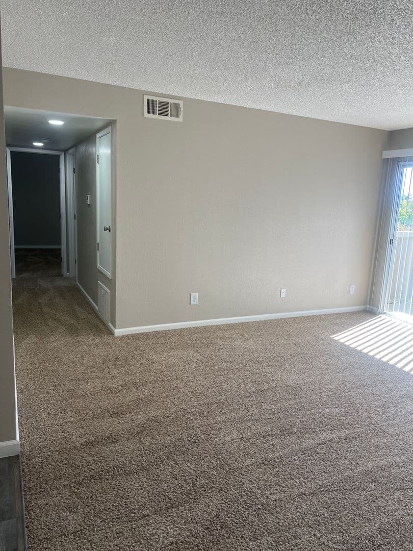 Reedley Apartment: 683 North Haney Avenue