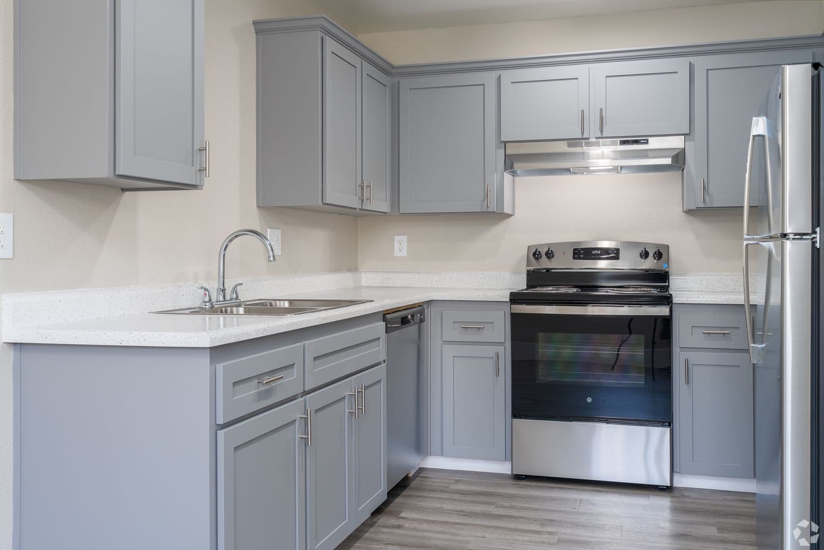 Woodland Apartment: 1180 Matmor Road