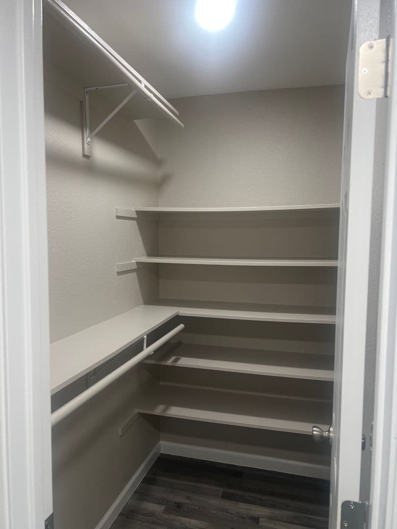 Reedley Apartment: 683 North Haney Avenue