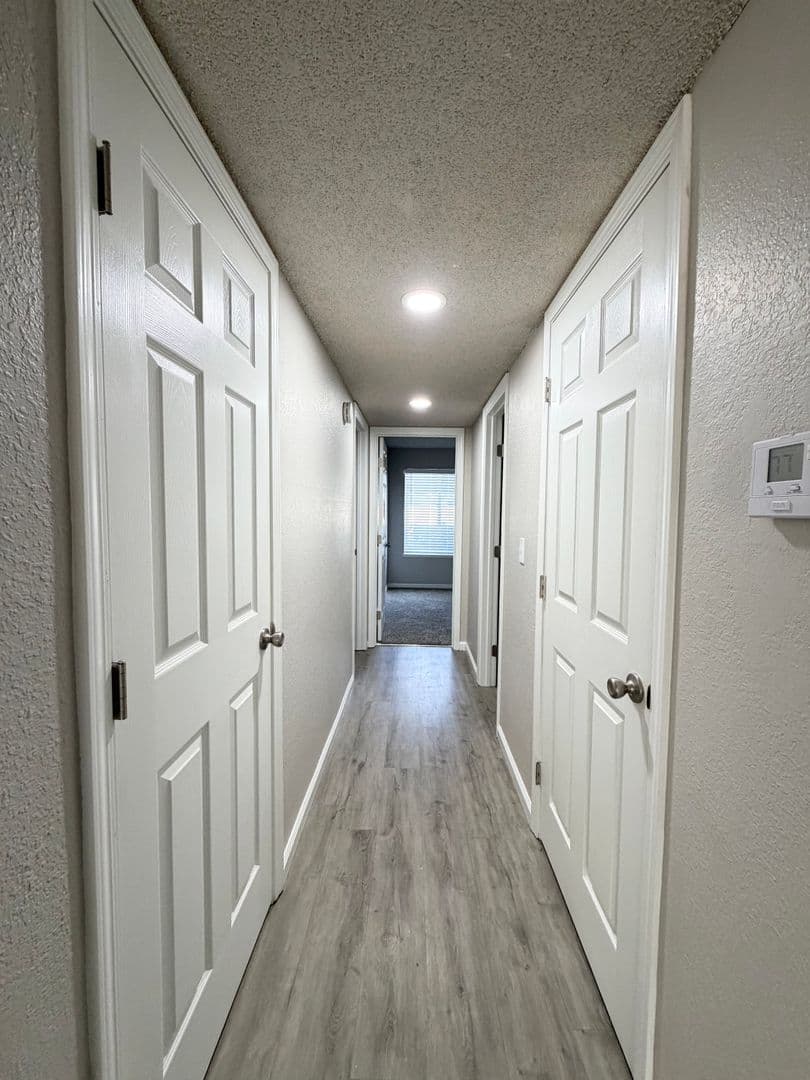 Clovis Apartment: 400 West Gettysburg Avenue