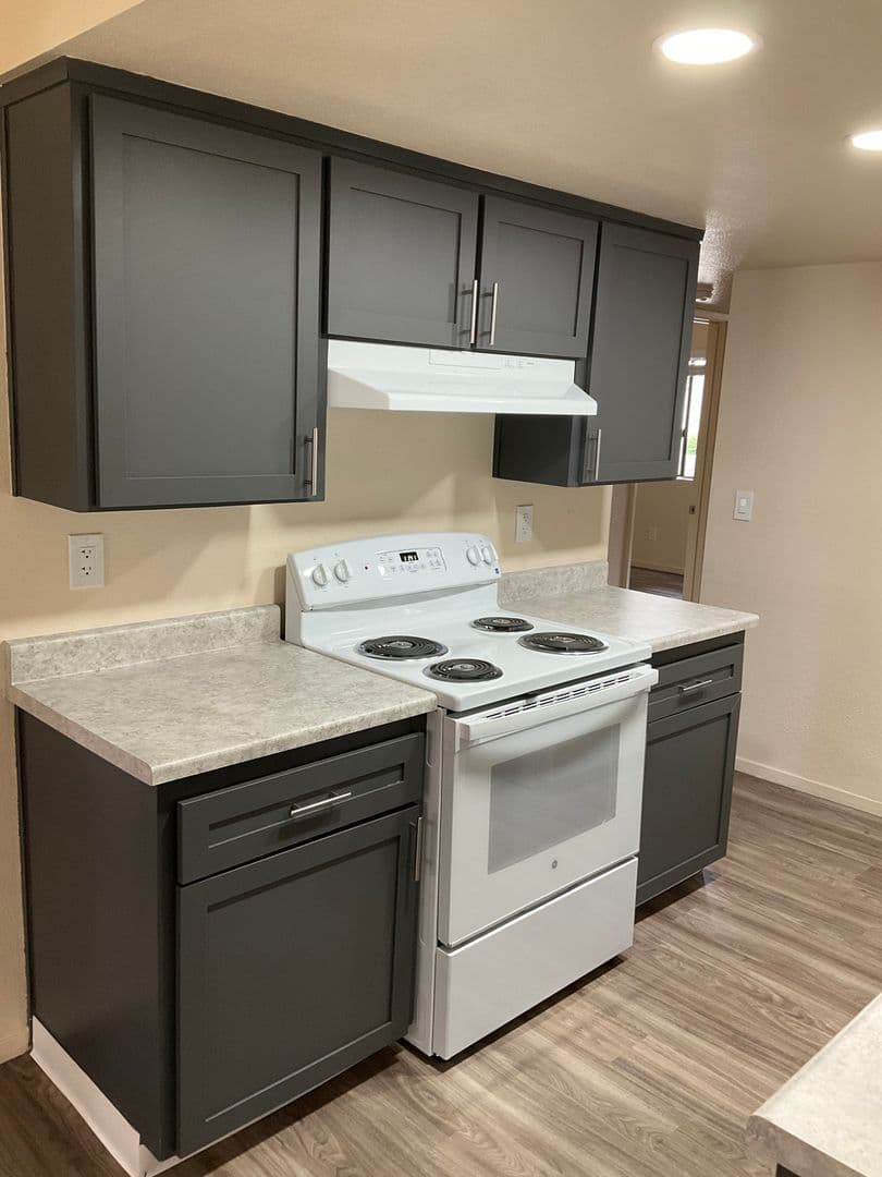Visalia Apartment: 2901 East Stewart Ave