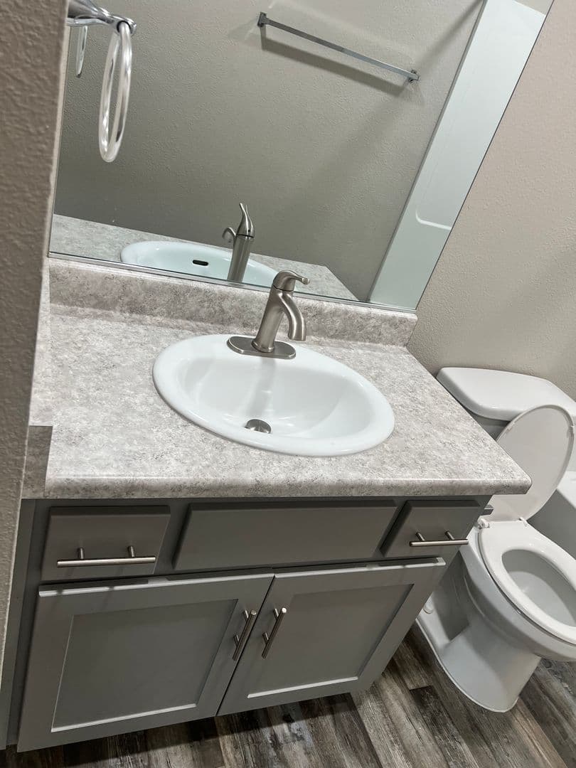 Reedley Apartment: 683 North Haney Avenue