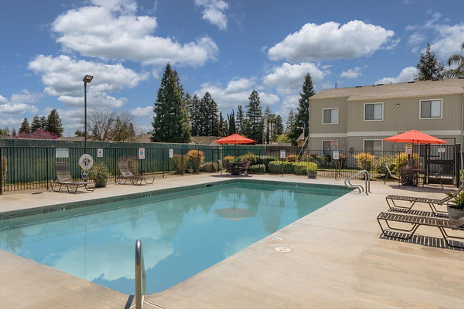 Visalia Apartment: 2901 East Stewart Ave