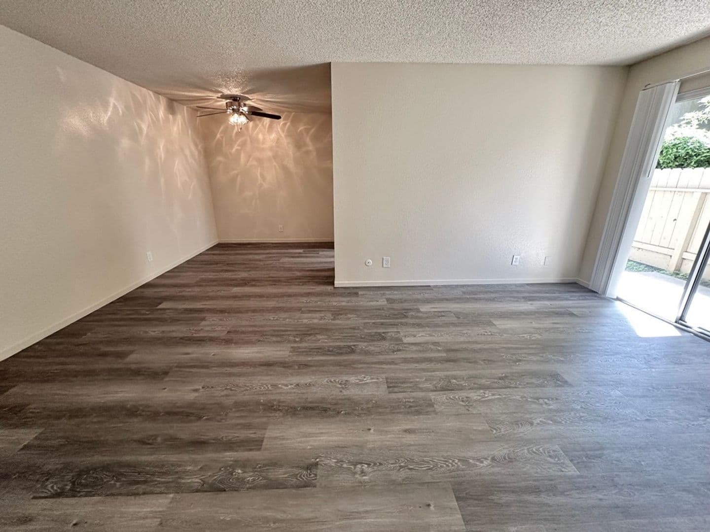 Clovis Apartment: 400 West Gettysburg Avenue