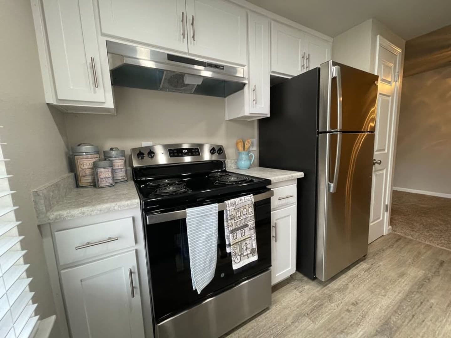 Clovis Apartment: 400 West Gettysburg Avenue