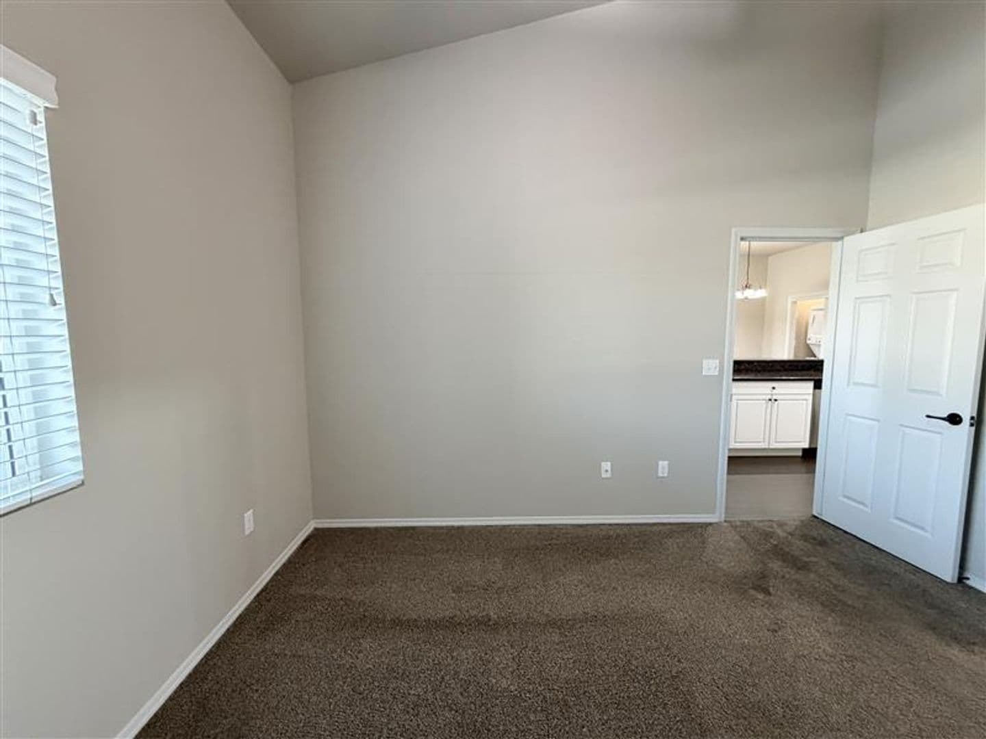 Clovis Apartment: 2627 Ashlan Avenue