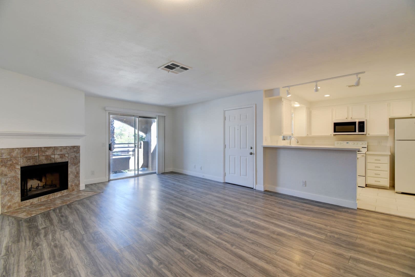 LAS VEGAS Condo: 6867 TAMARUS ST