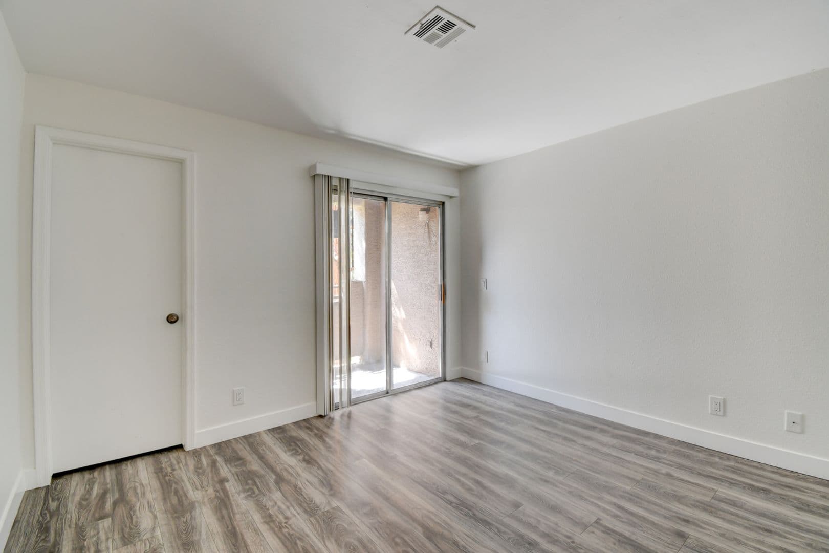 LAS VEGAS Condo: 6867 TAMARUS ST