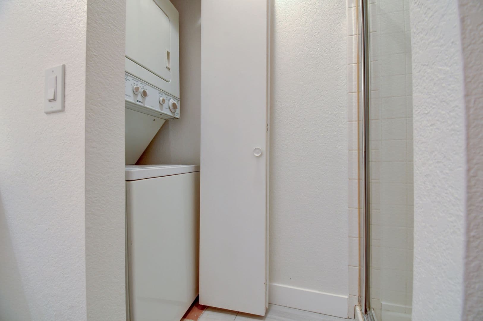 LAS VEGAS Condo: 6867 TAMARUS ST