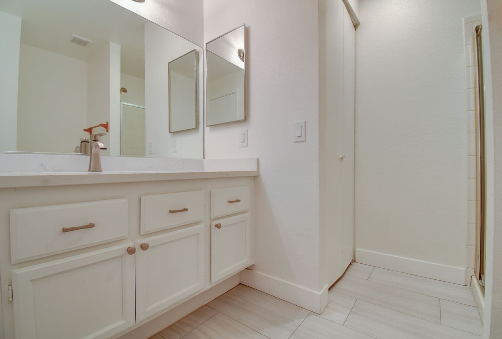LAS VEGAS Condo: 6867 TAMARUS ST