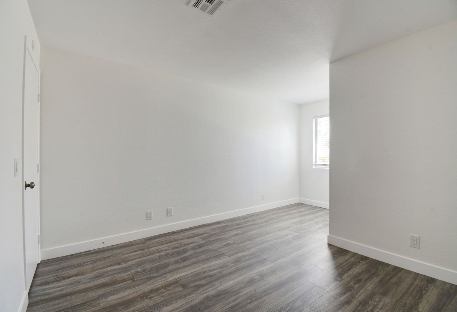 LAS VEGAS Condo: 6867 TAMARUS ST
