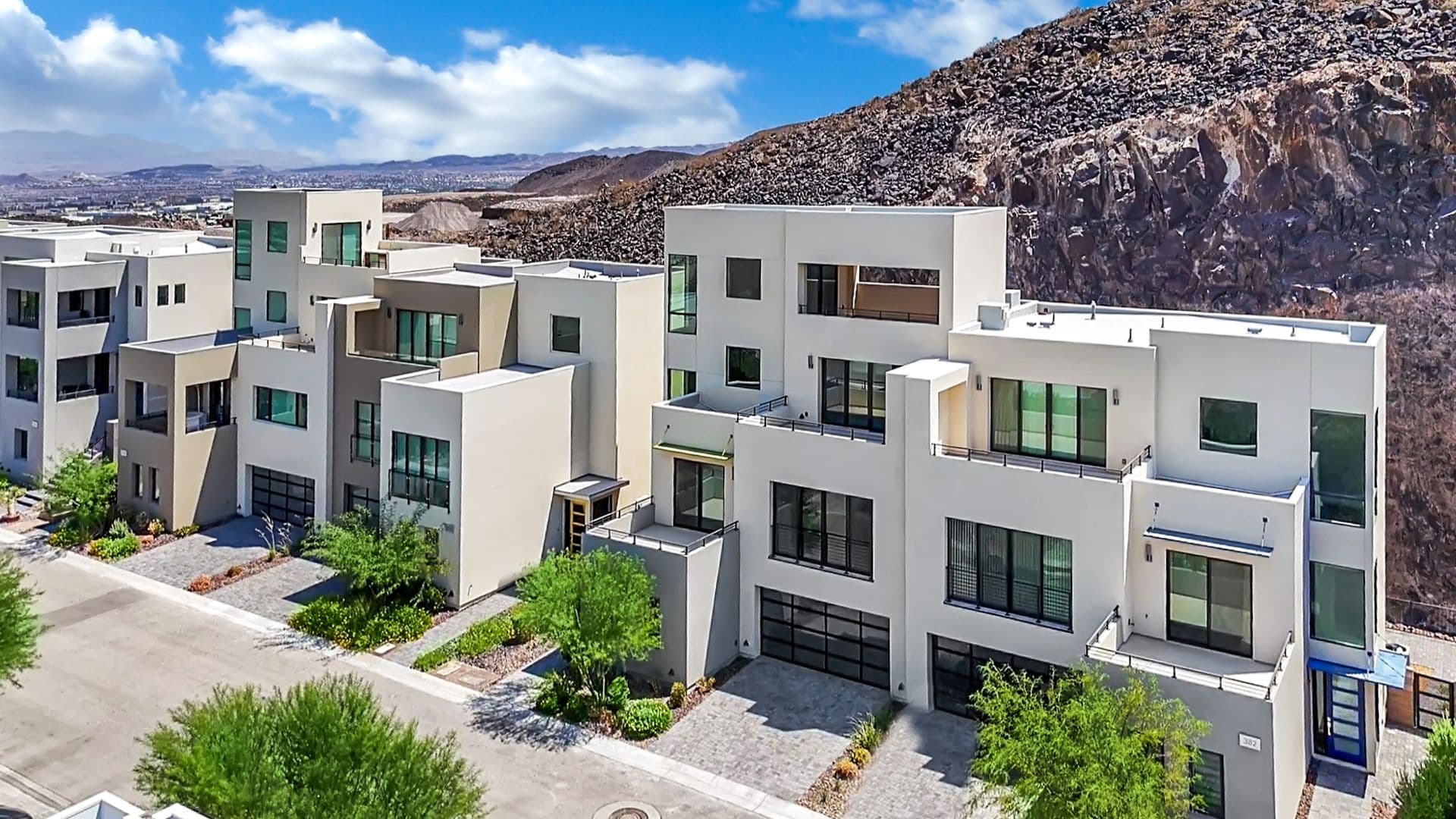 Henderson House: 378 Tranquil Peak Ct