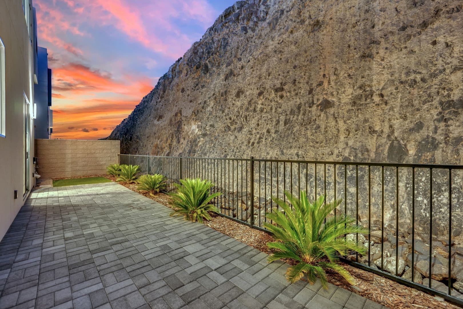 Henderson House: 378 Tranquil Peak Ct