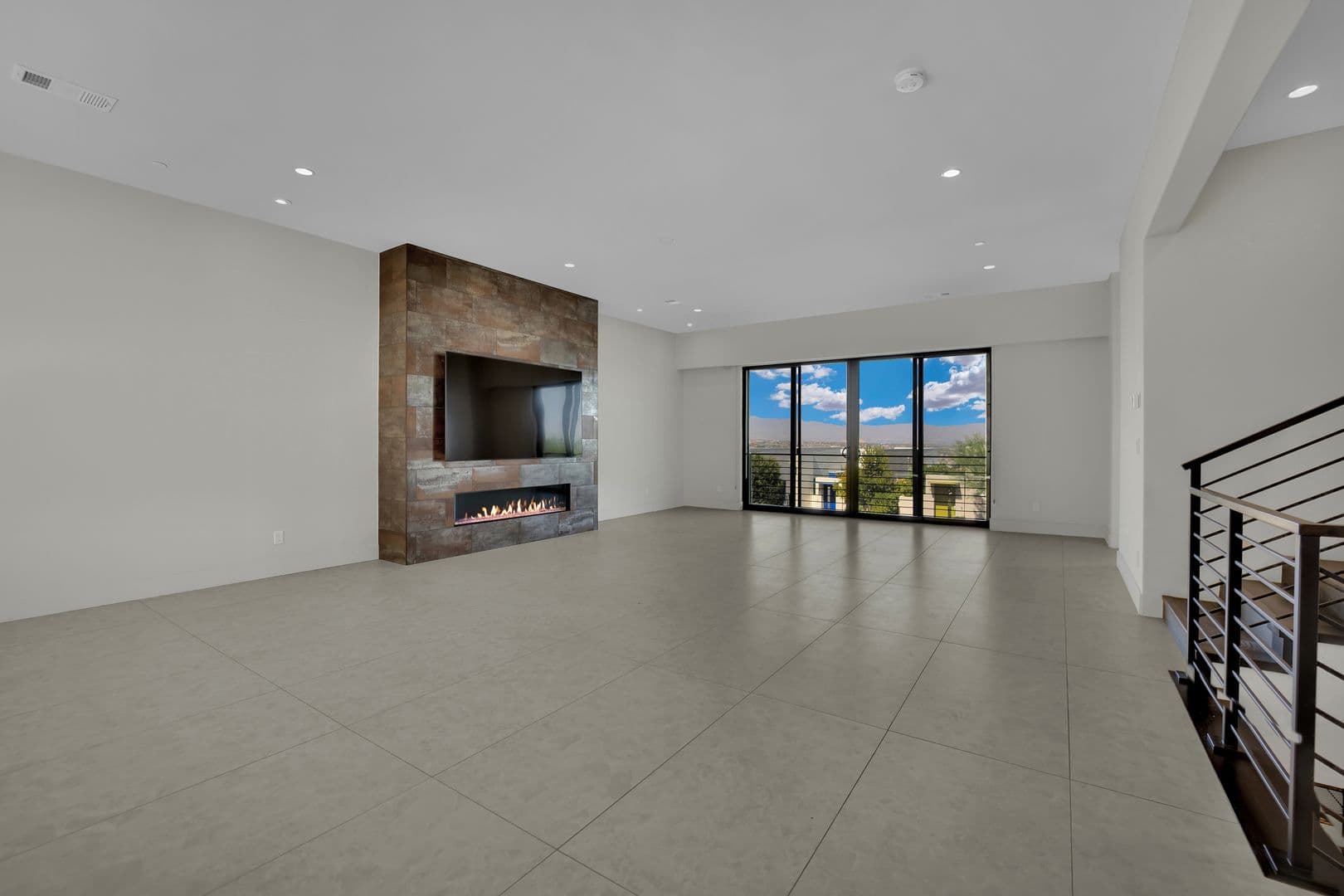 Henderson House: 378 Tranquil Peak Ct