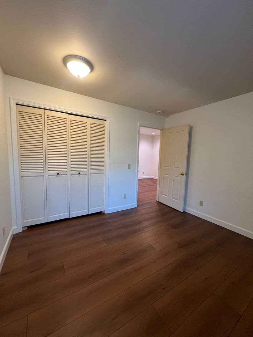 Bend Apartment: 1095 NE Hidden Valley Dr.