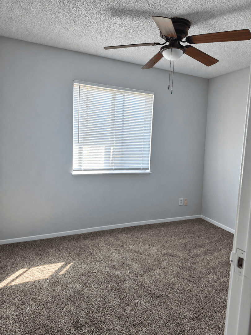 Grandview Apartment: 6522 E 125 St