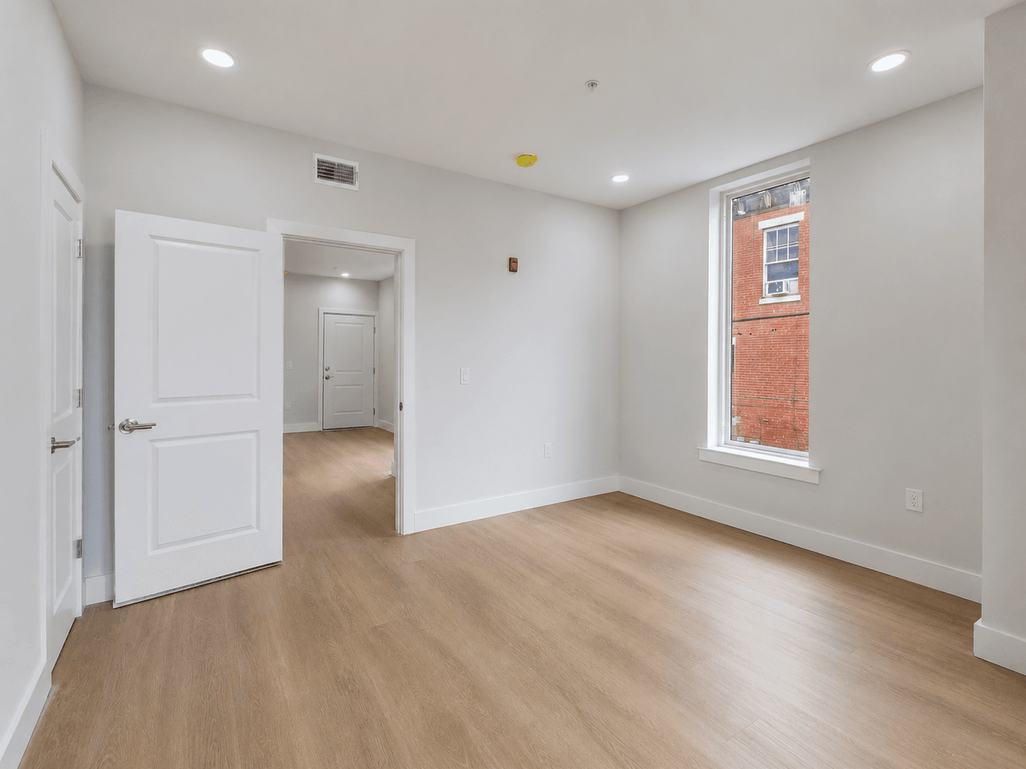 PHILADELPHIA Apartment: 122 E CUMBERLAND ST
