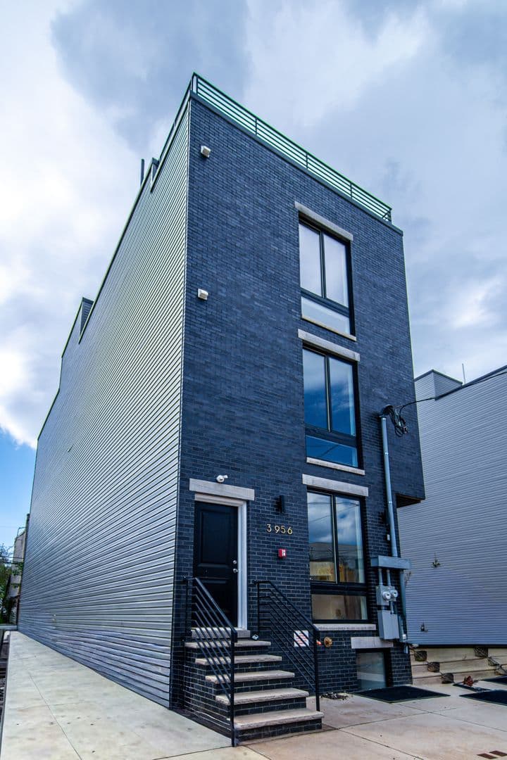 PHILADELPHIA Apartment: 3956 PARRISH ST