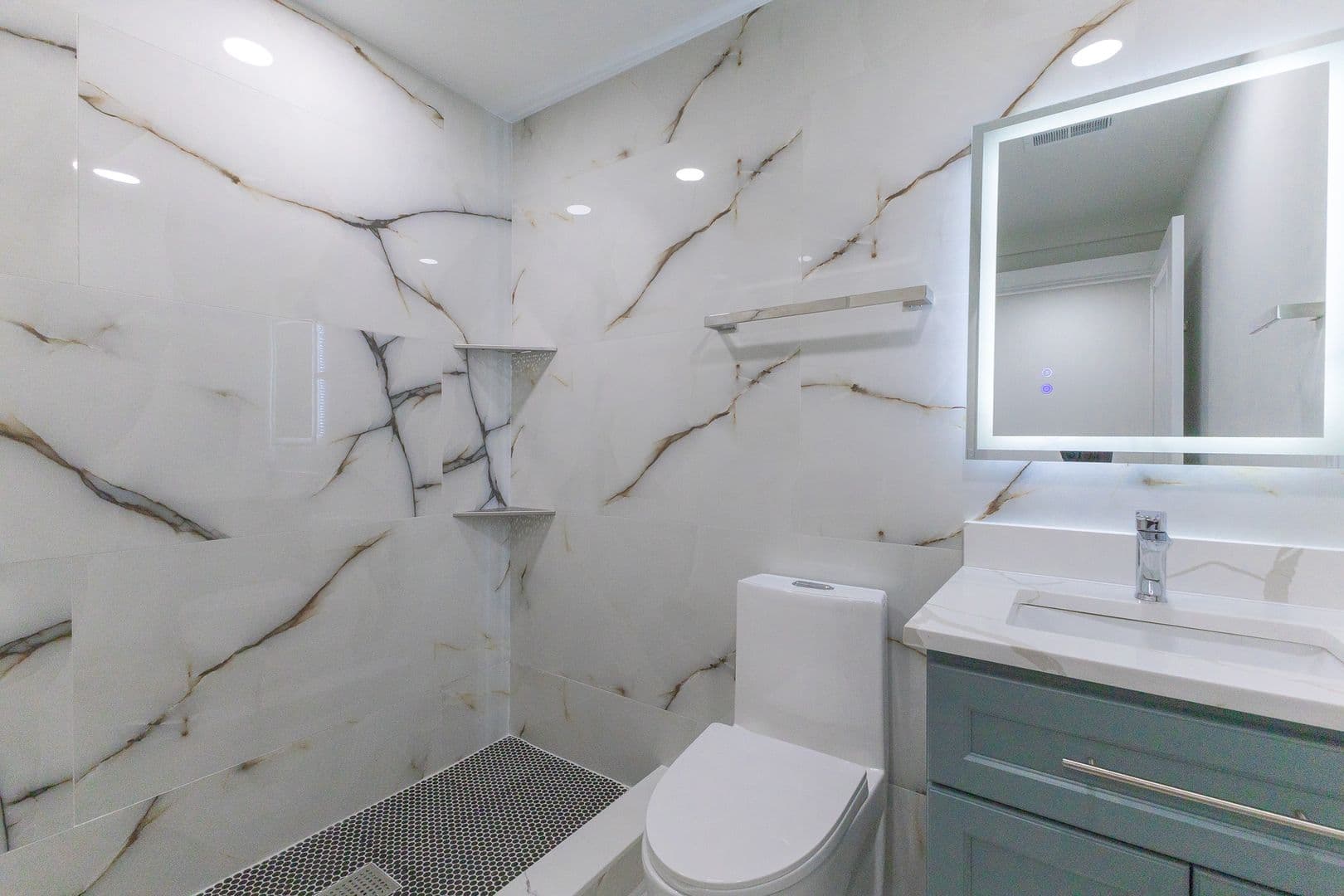PHILADELPHIA Apartment: 122 E CUMBERLAND ST