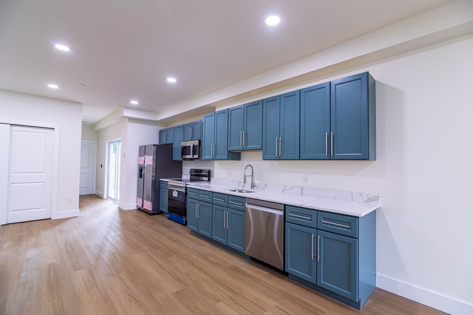 PHILADELPHIA Apartment: 808 N PRESTON ST
