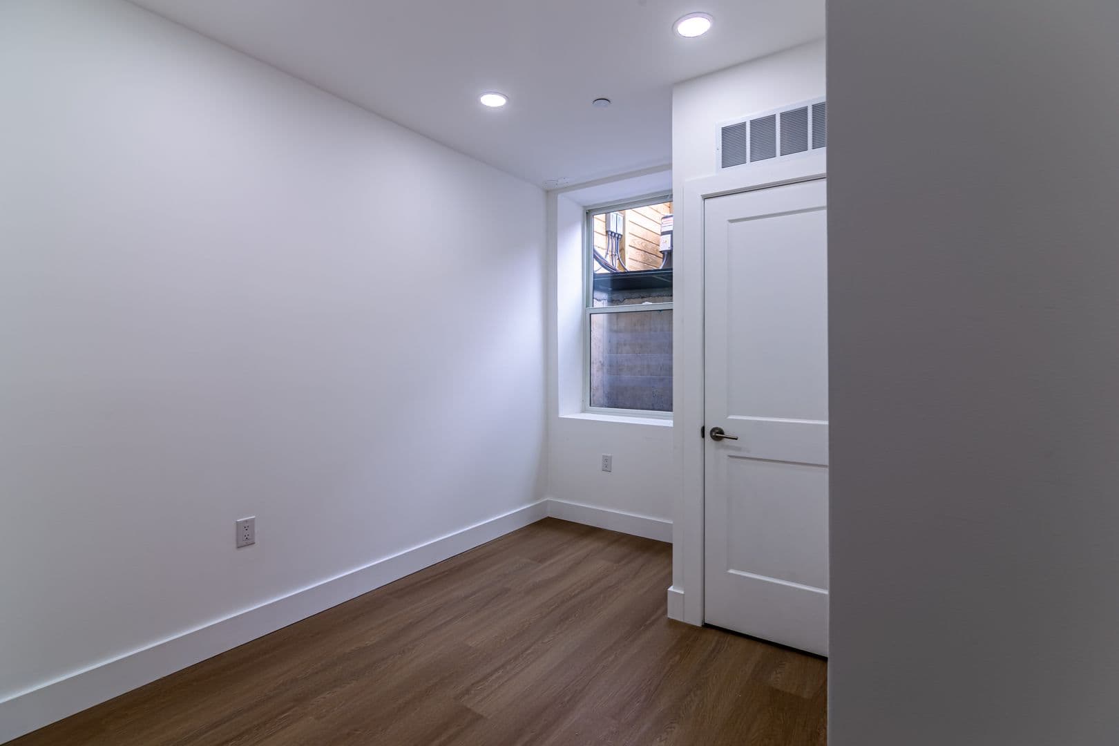 PHILADELPHIA Apartment: 137 E CUMBERLAND ST