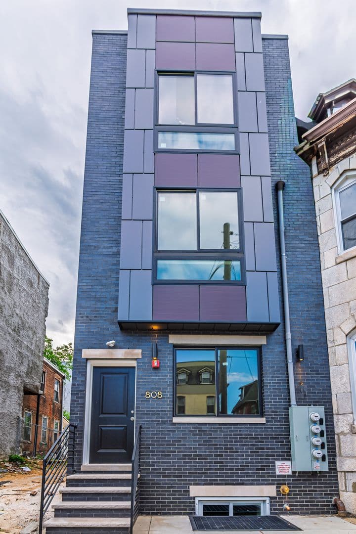 PHILADELPHIA Apartment: 808 N PRESTON ST