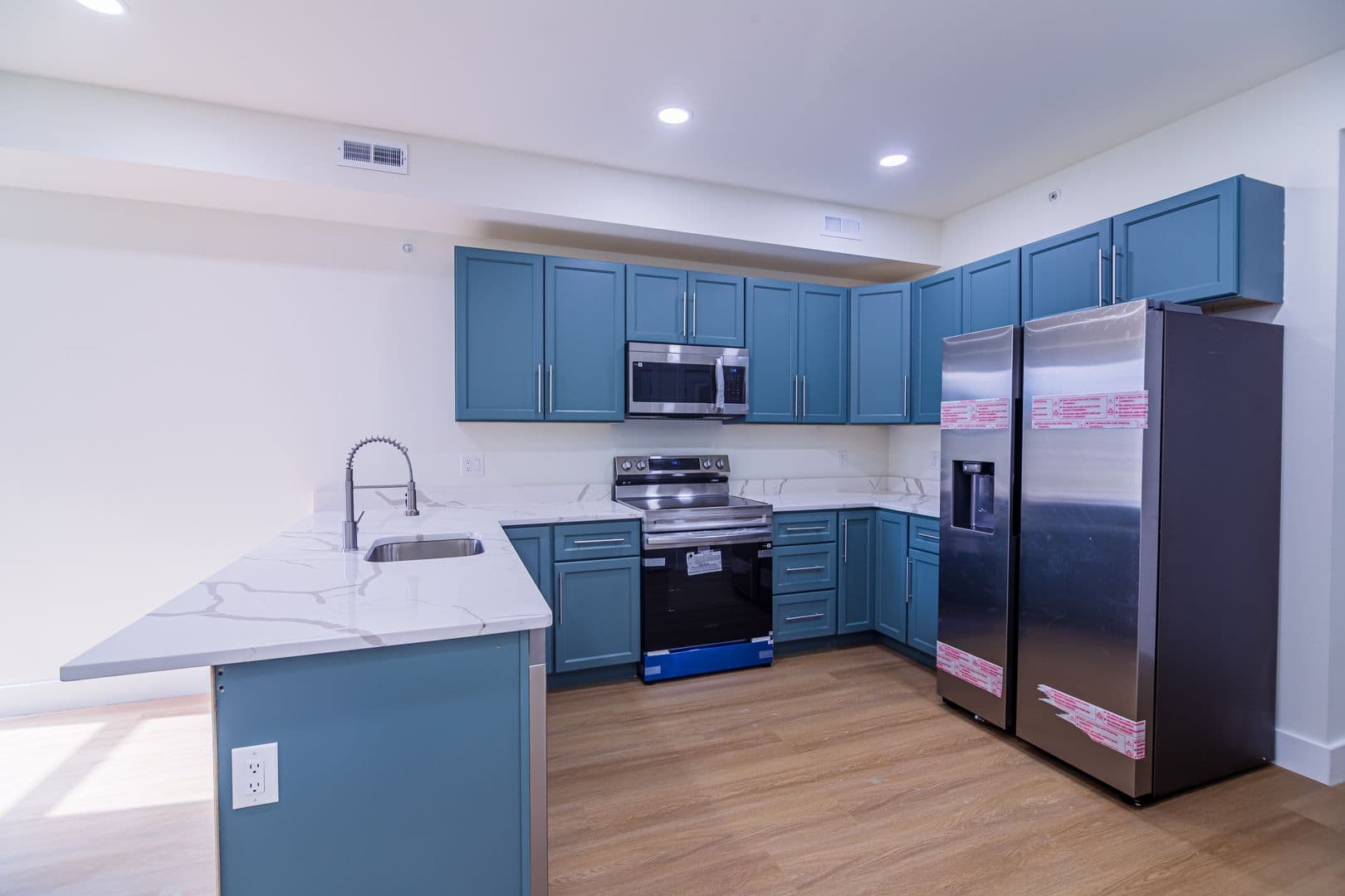 PHILADELPHIA Apartment: 808 N PRESTON ST