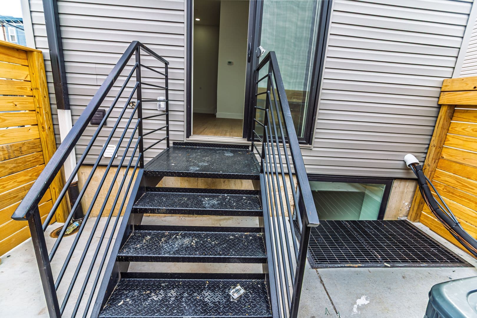 PHILADELPHIA Apartment: 137 E CUMBERLAND ST
