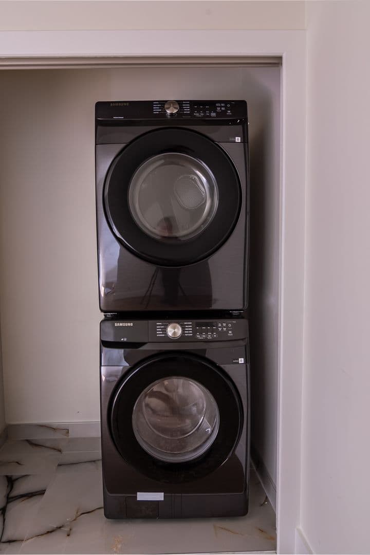 PHILADELPHIA Apartment: 808 N PRESTON ST