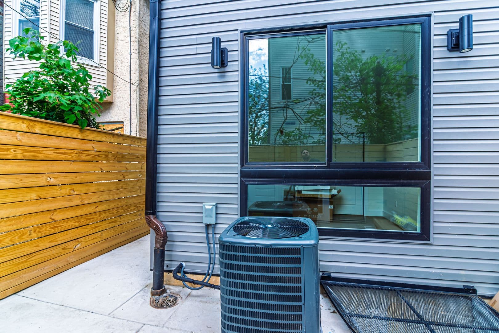 PHILADELPHIA Apartment: 808 N PRESTON ST
