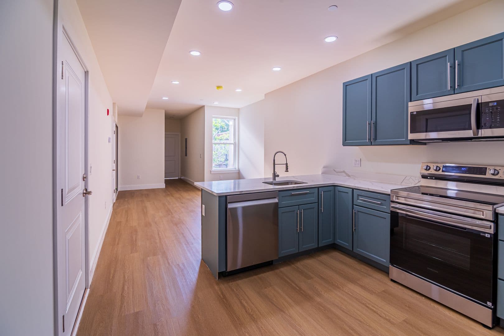 PHILADELPHIA Apartment: 808 N PRESTON ST