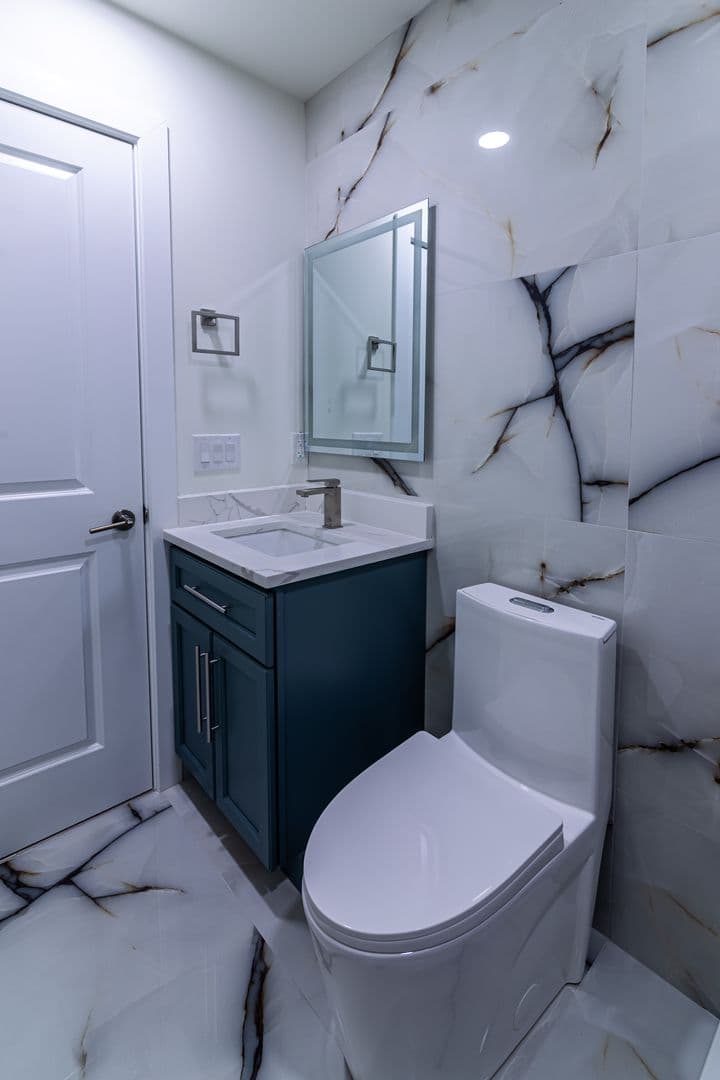 PHILADELPHIA Apartment: 808 N PRESTON ST