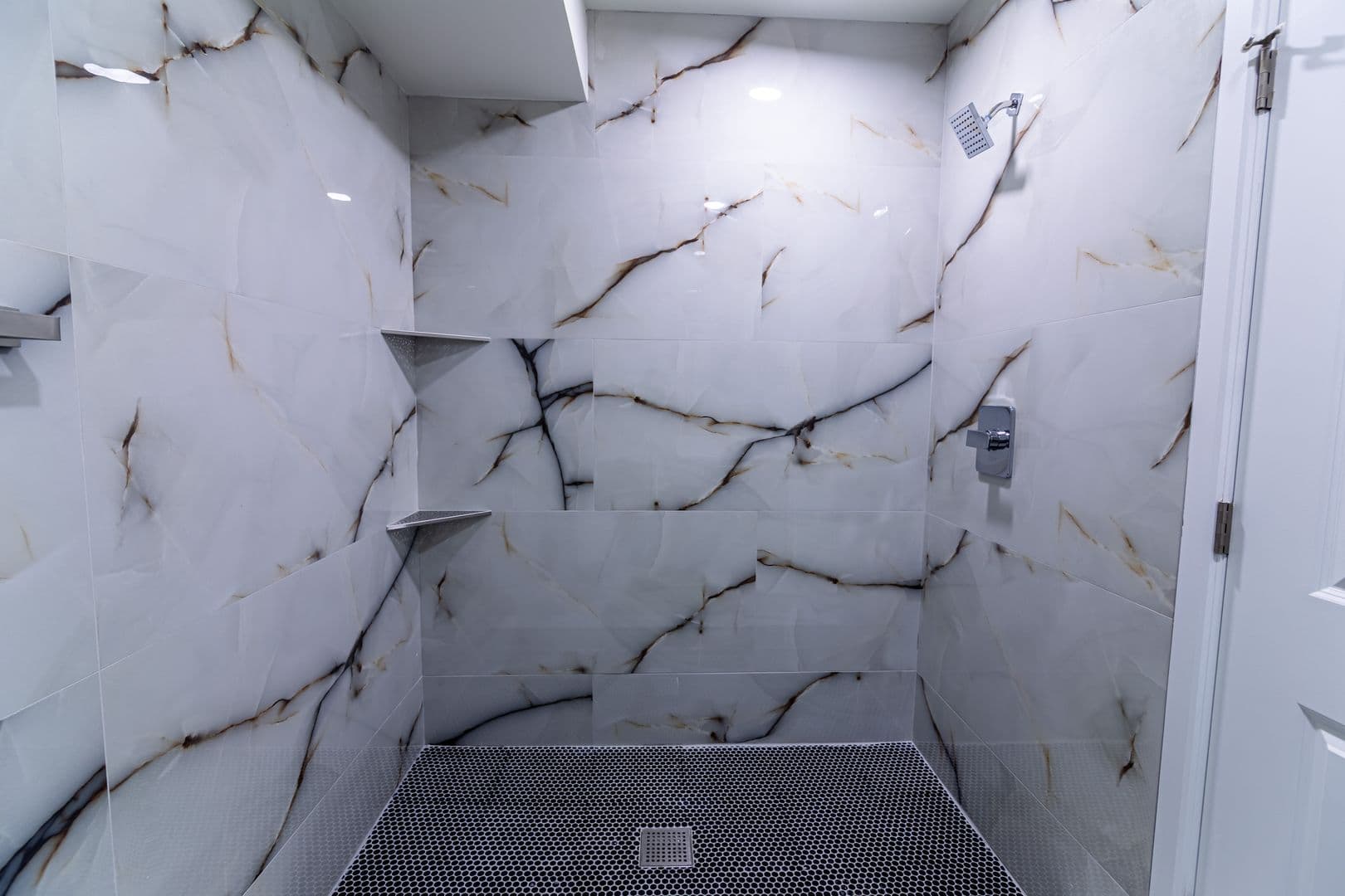 PHILADELPHIA Apartment: 808 N PRESTON ST