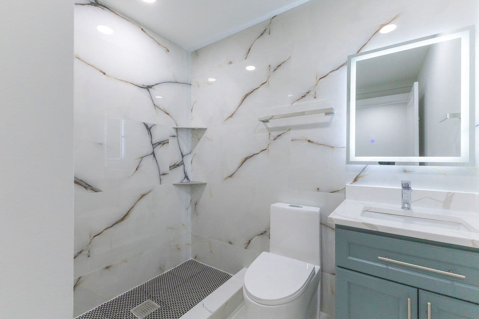 PHILADELPHIA Apartment: 122 E CUMBERLAND ST