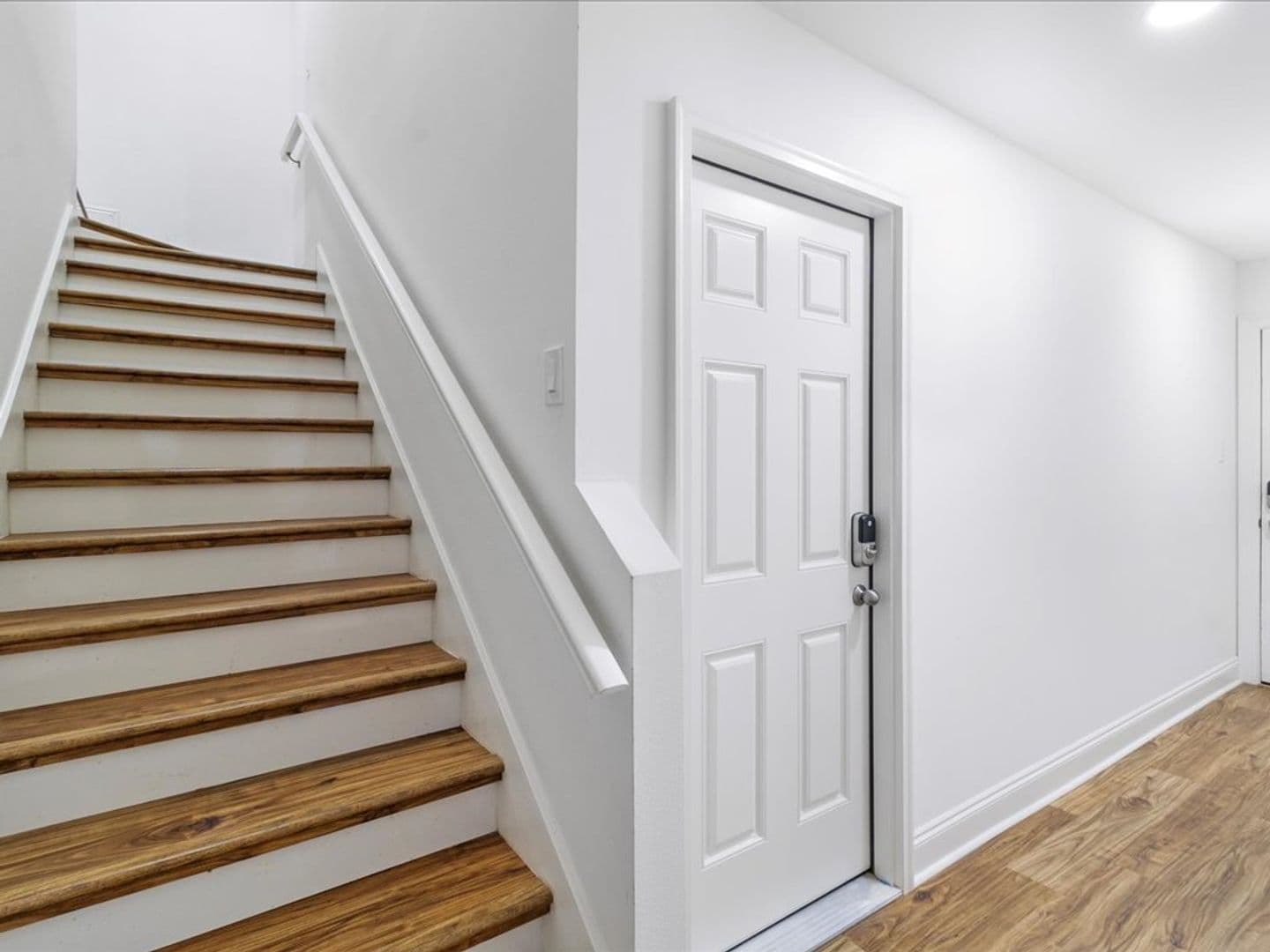 Mandeville Apartment: 641 Village Lane