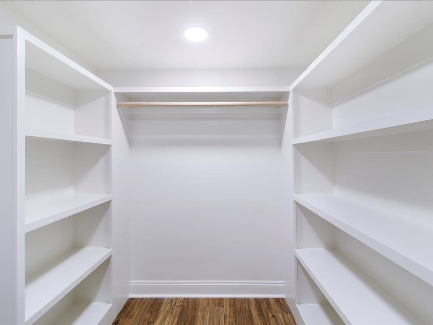 Mandeville Apartment: 641 Village Lane