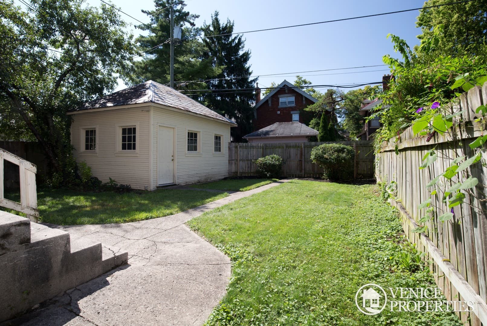 Columbus House: 55 East Oakland Avenue