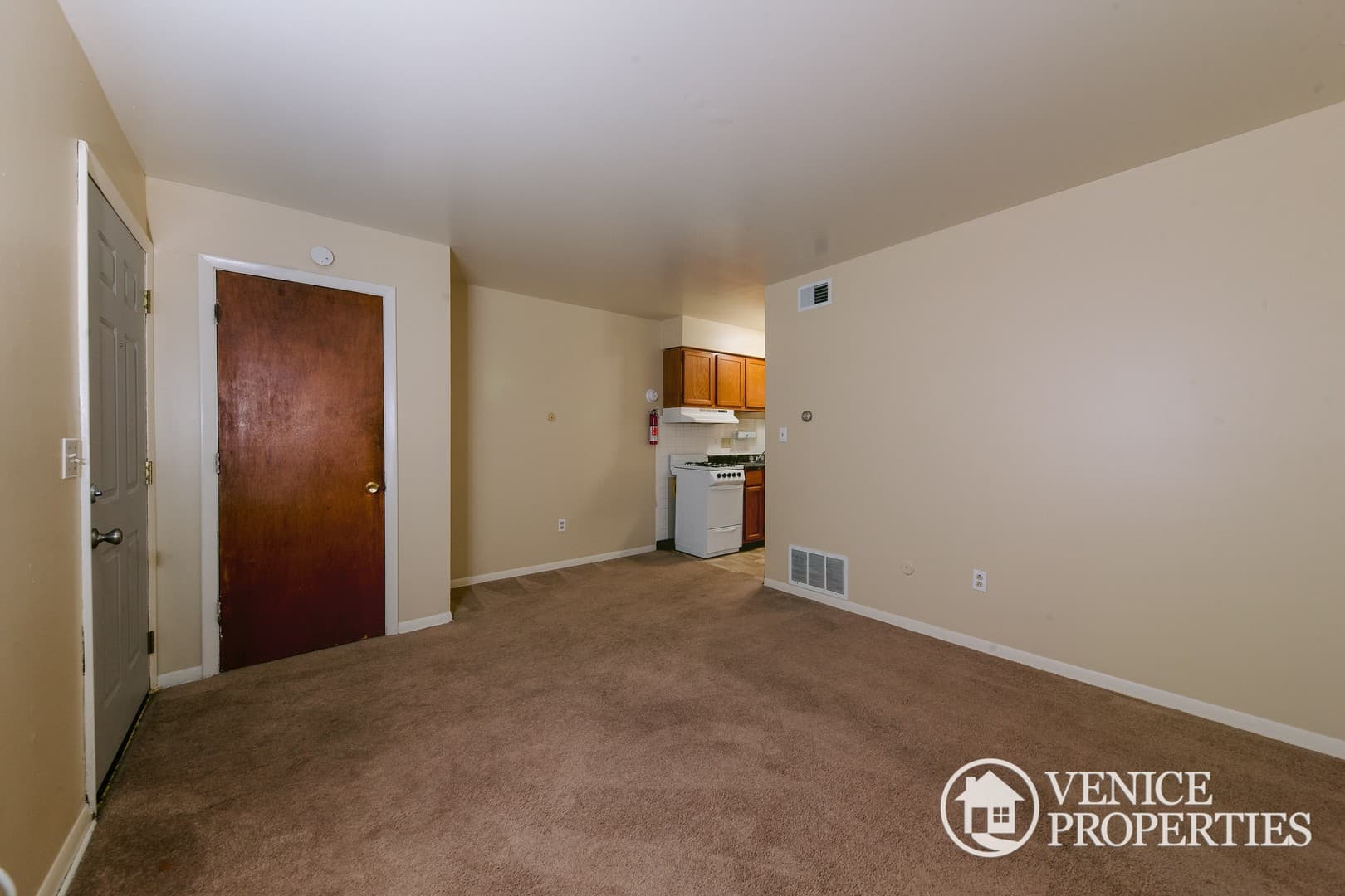 Columbus Apartment: 1669 North 4th Street Apartment A2
