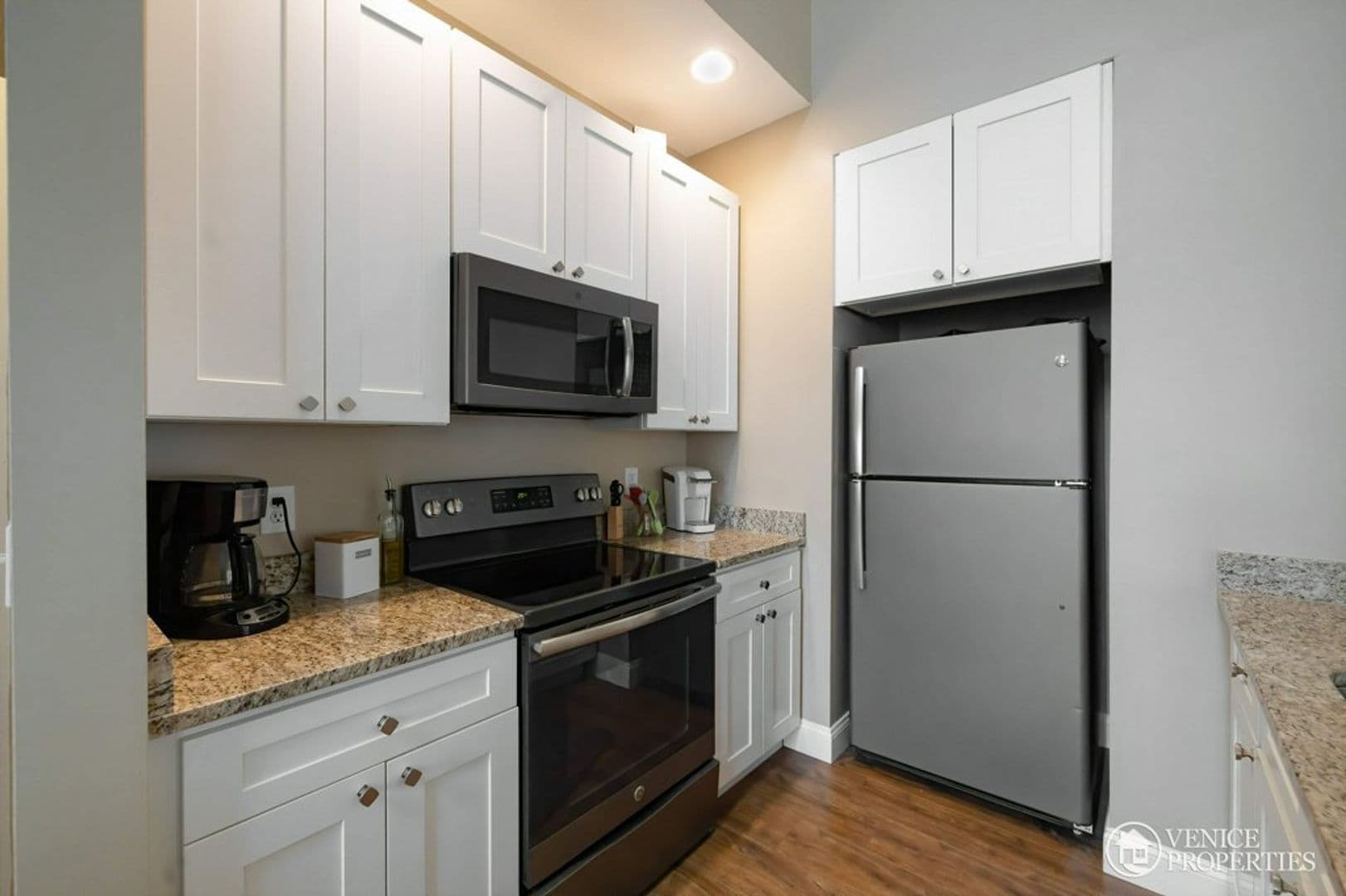 Columbus Apartment: 1767 Drayton Court