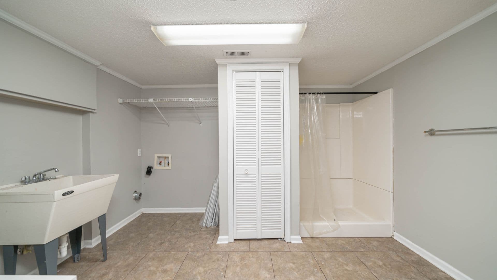 Huntsville House: 221 Stone Valley Drive