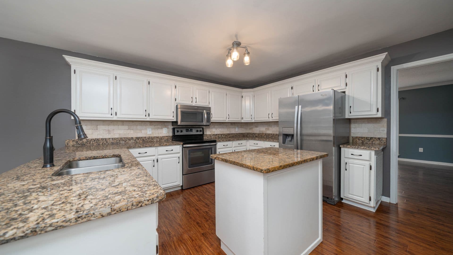Huntsville House: 221 Stone Valley Drive