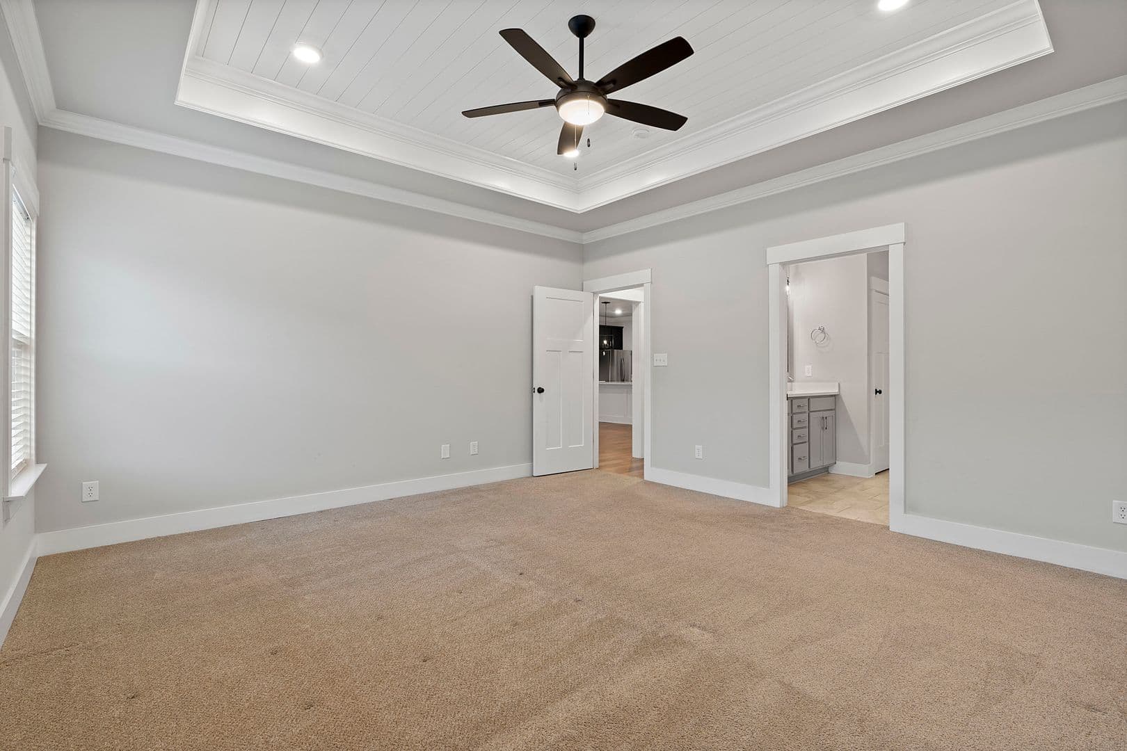 Huntsville House: 432 Ripple Lake SW
