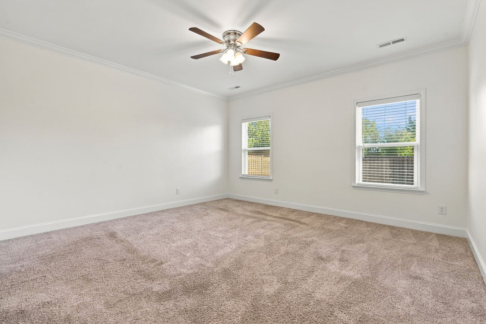 Athens House: 24518 Beacon Circle