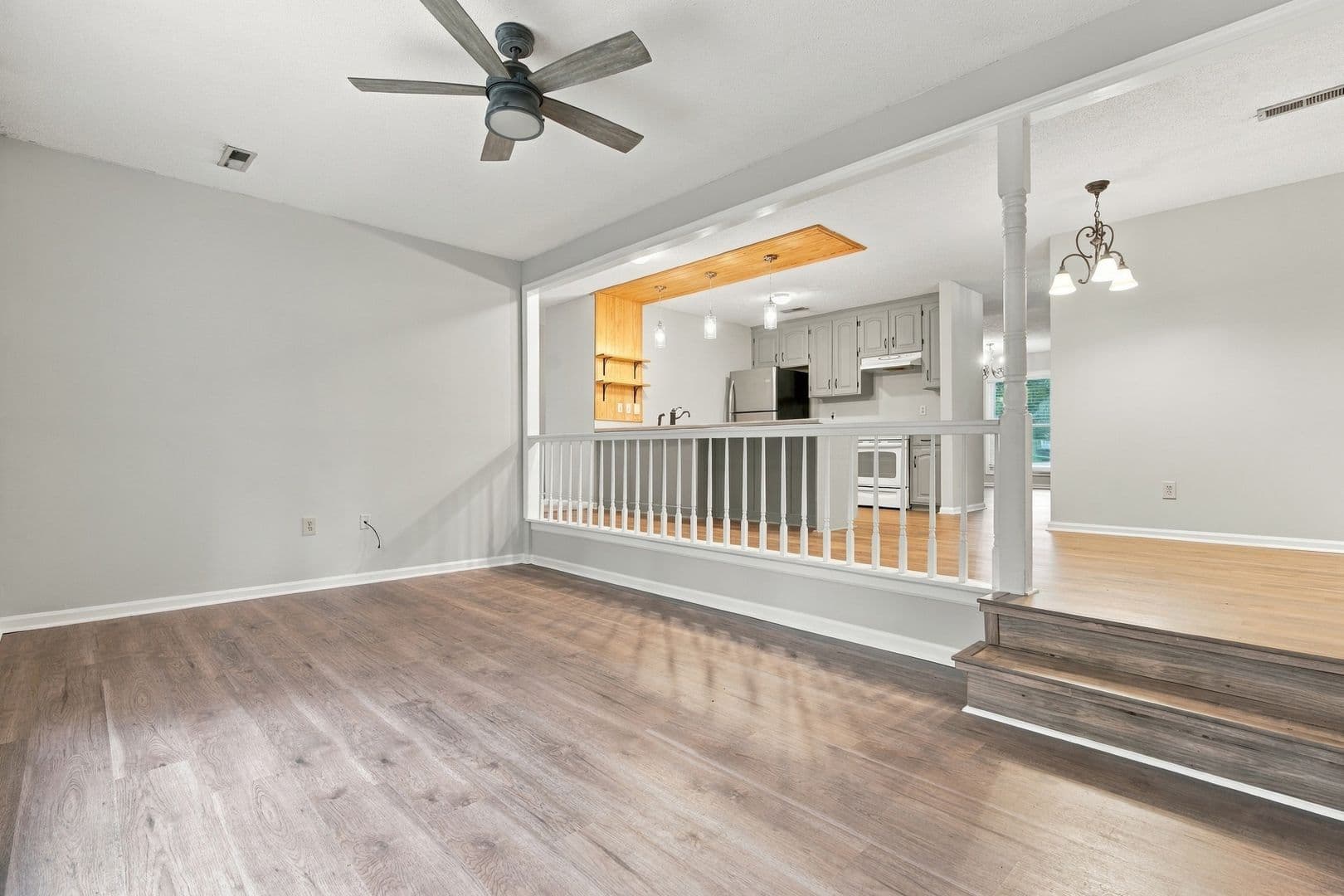 Madison House: 117 Jay Drive